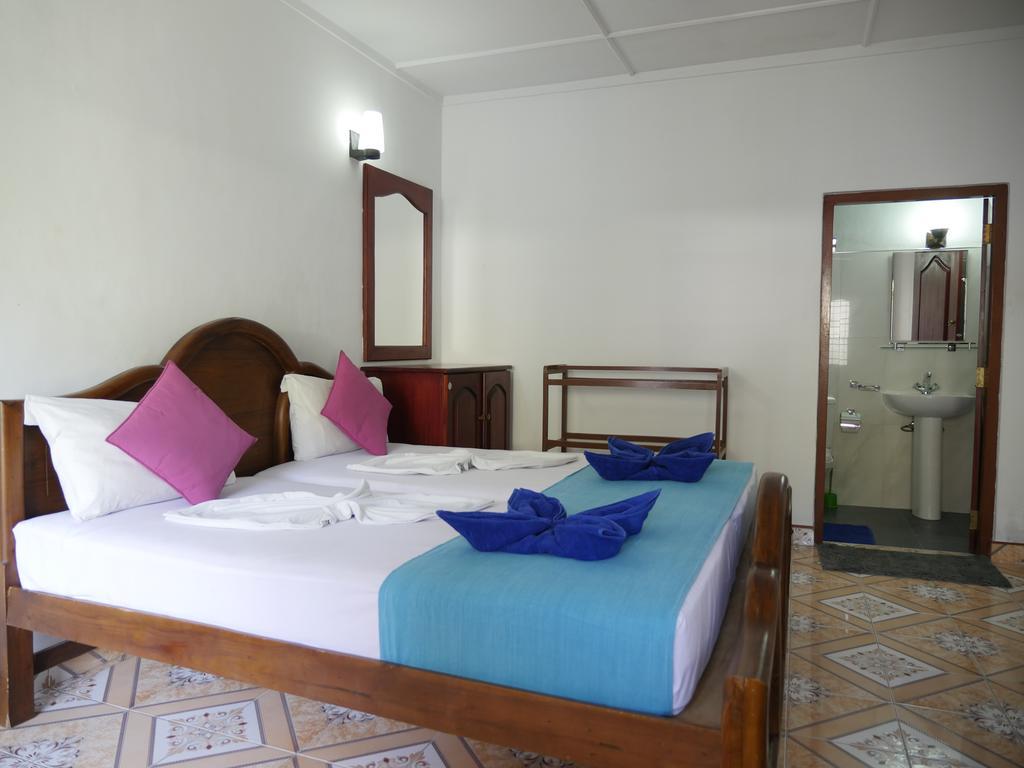 Ocean View Tourist Guest House At Negombo Beach Near The Airport 외부 사진